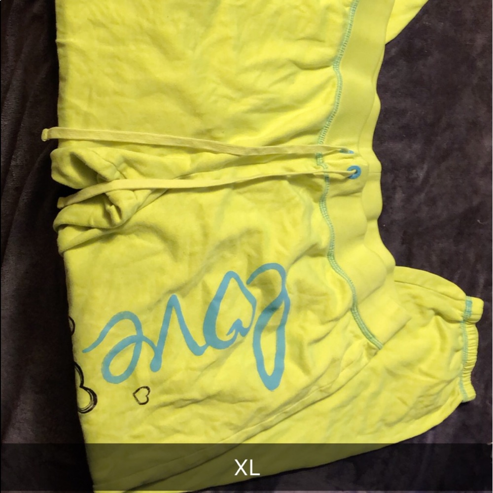 $2 clothes - Picture 5 of 8